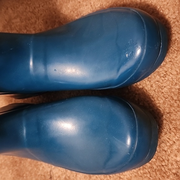 Hunter Original Kid's Gloss Tall Rain Boots - Picture 2 of 13